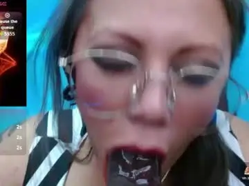 Chaturbate Adult Video Chat of miss_evoleth2