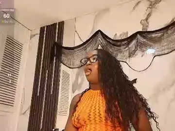 Chaturbate Nude Webcam of paulinekosh