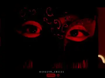 Chaturbate Nude Webcam of evelyn_chelle