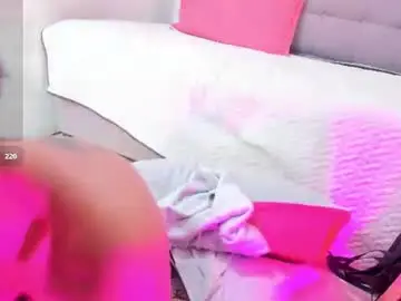 Chaturbate Live Sex Cam of fiorella_wish