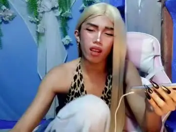 Chaturbate Live Sex Cam of hot_khianna