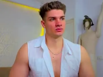 Chaturbate Live Sex Cam of maxkaiden