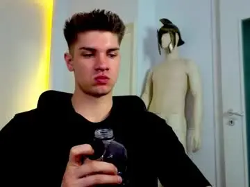 Chaturbate Live Porn of maxkaiden