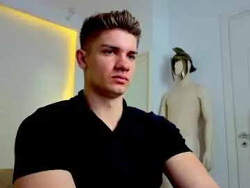Chaturbate Live Porn of maxkaiden
