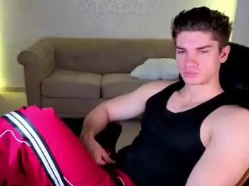 Chaturbate Live Sex Cam of maxkaiden