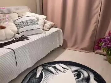Chaturbate Live Sex Cam of monika_reed1