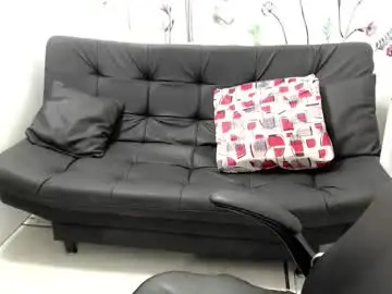 Chaturbate Best live sex cam show of selene_mom