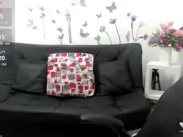 Chaturbate Live Sex Cam of selene_mom