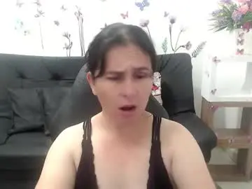 Chaturbate Live Sex of selene_mom