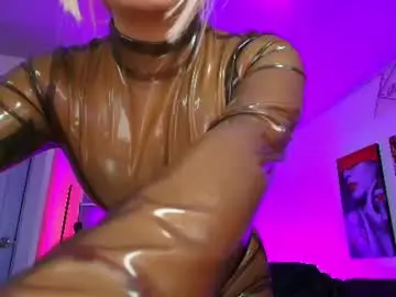 Chaturbate Live Sex Cam of kayilyn