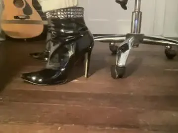 Chaturbate Watch Live Sex Cams of paramariborubber