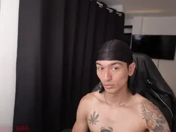 Chaturbate Adult Webcams of redrum_696