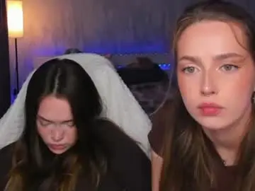 Chaturbate Live Sex of top_twins