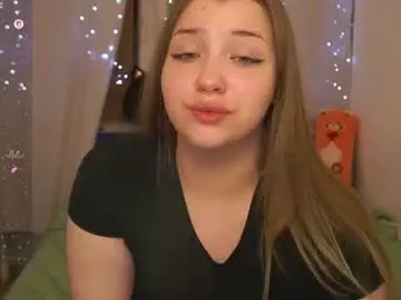 Chaturbate Nude Webcam of cute_sharloti