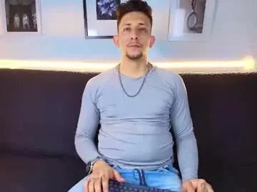 Chaturbate Live Sex Cam of emiliocum_24