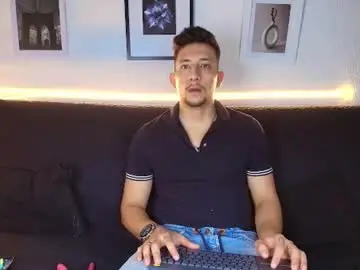 Chaturbate Live Sex of emiliocum_24