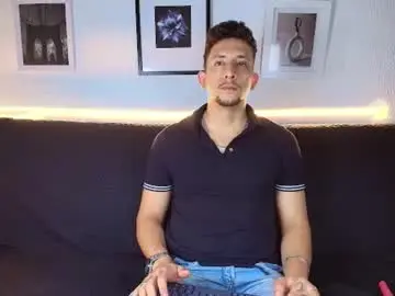 Chaturbate Private Sex Chat of emiliocum_24