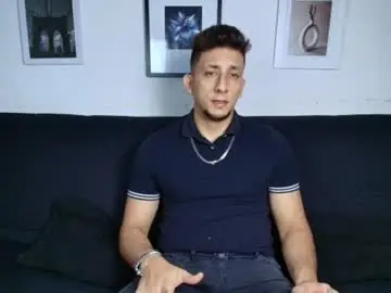 Chaturbate Adult Webcam of emiliocum_24
