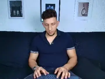 Chaturbate Live Sex of emiliocum_24
