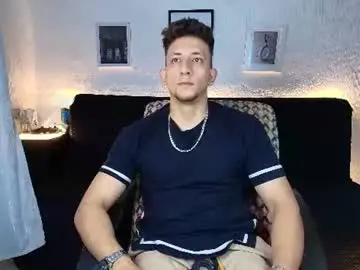 Chaturbate Nude Webcam of emiliocum_24