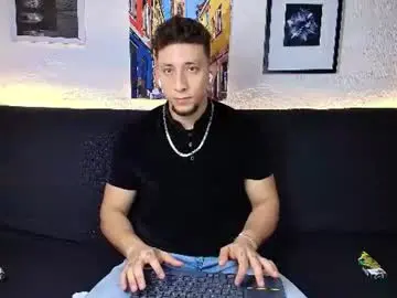 Chaturbate Live Porn of emiliocum_24