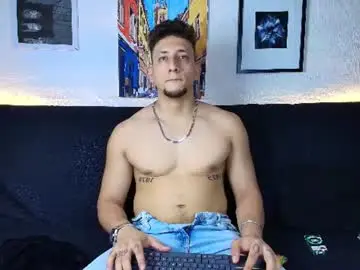 Chaturbate Free Porn Cam of emiliocum_24