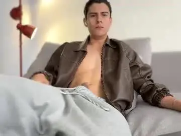 Chaturbate Live Porn of hey_cesard