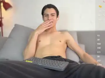 Chaturbate Live Sex Cam of hey_cesard