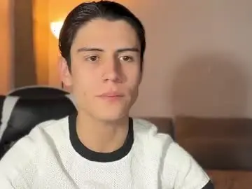 Chaturbate Sex Cam of hey_cesard