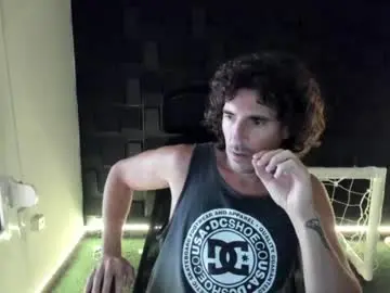 Chaturbate Live Sex Cam of joaquin420_hot