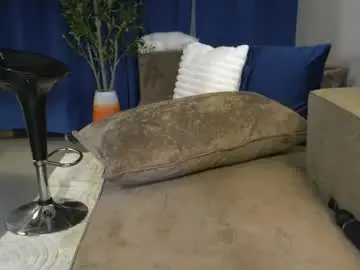 Chaturbate Best live sex cam show of kendall_ruiiz