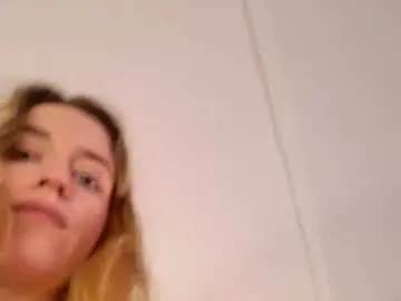 Chaturbate Live Sex Cam of sexxxsirens