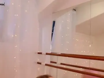 Chaturbate Nude Webcam of sexxxsirens