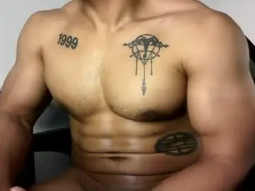 Chaturbate Live Sex Cam of vegasluv702