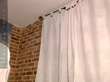 Chaturbate Sex Cam of aiilynn_1