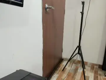 Chaturbate Live Sex Cam of blaack_and_white