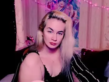 Chaturbate Live Sex Cam of carinfox