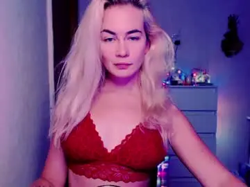 Chaturbate Live Sex Cam of carinfox