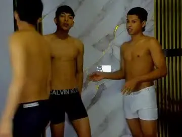 Chaturbate Live Porn of cute_boys18