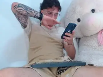 Chaturbate Best live sex cam show of manuelr77