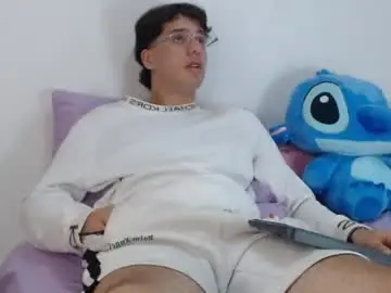 Chaturbate Live Porn of manuelr77
