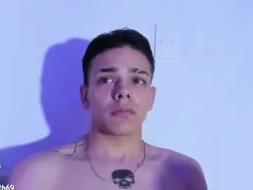 Chaturbate Free Live Porn of tobiassmith69