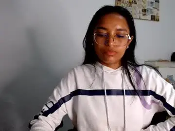 Chaturbate Live Sex Cam of alia054