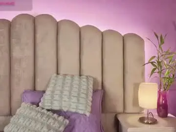 Chaturbate Best live sex cam show of lunaaberry