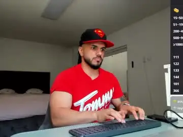 Chaturbate Live Sex Cam of supermanboyxxl