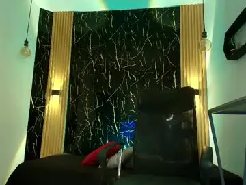 Chaturbate Live Sex Cam of bella_salvatore