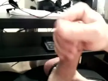 Chaturbate Live Sex Cam of onecocktwohands