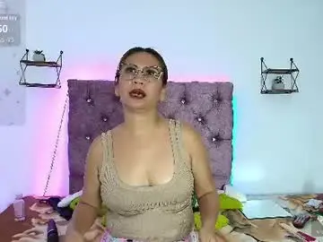 Chaturbate Free Live Porn of rousemilf4u