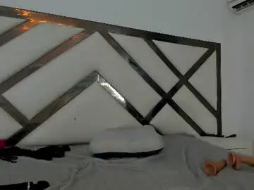Chaturbate Live Sex Cam of sienna_glow