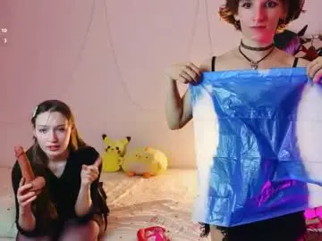 Chaturbate Adult Video Chat of yellow_songbird